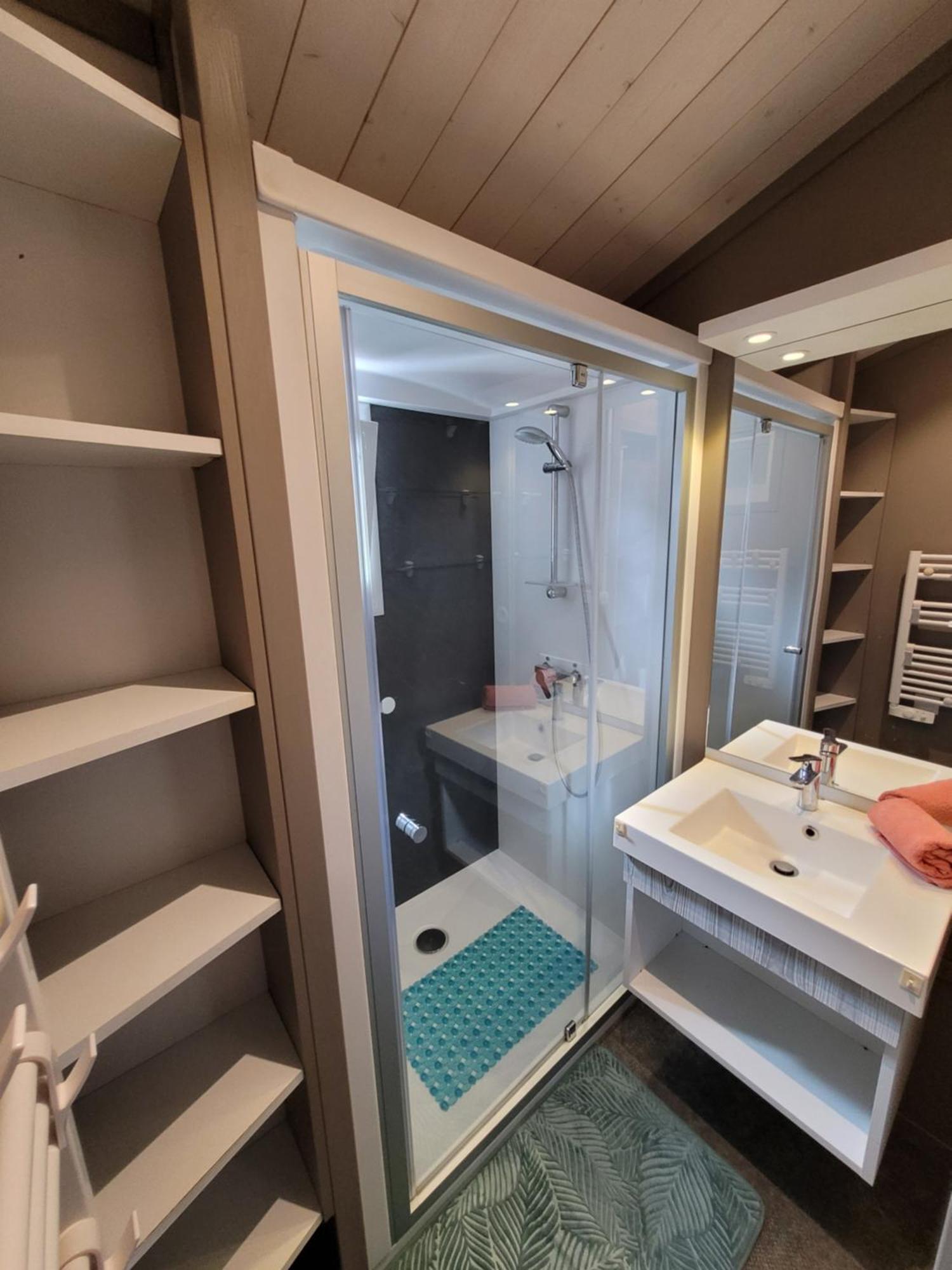 Chalet Familial Entre Lac Et Foret Azur Luaran gambar