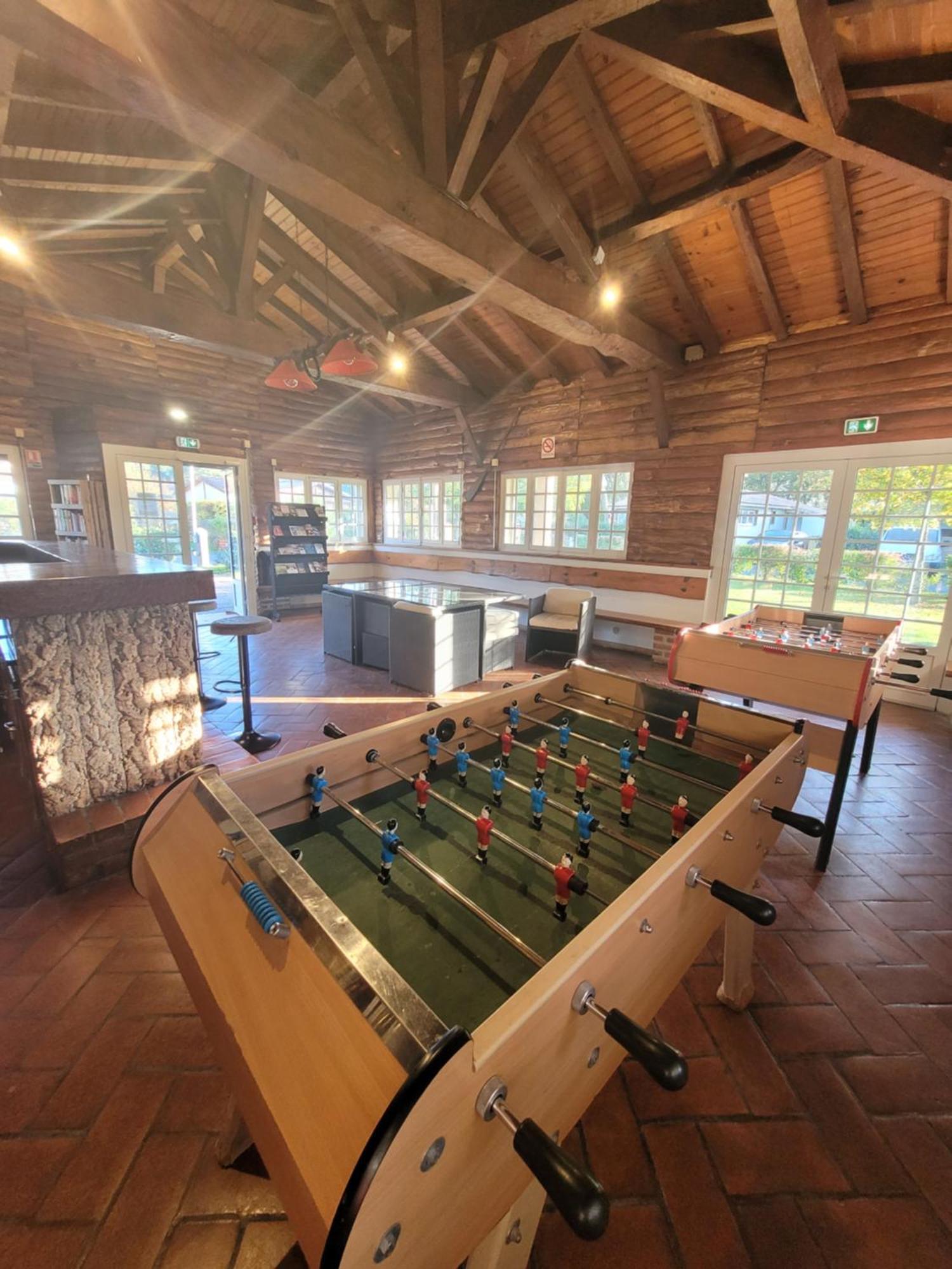Chalet Familial Entre Lac Et Foret Azur Luaran gambar